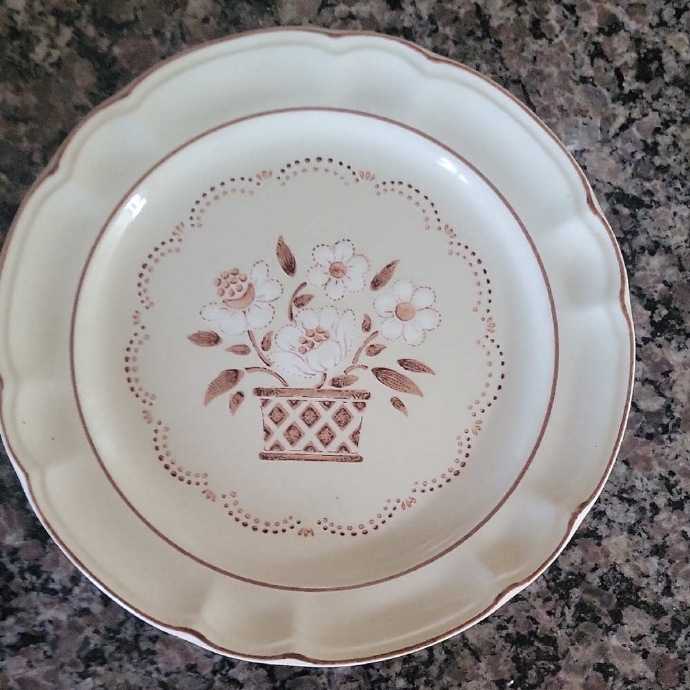 Lot of 1 Stoneware by Hearthside Cumberland Mayblossom Brown Dinner Plate